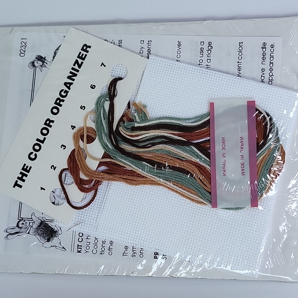 Beatrix Potter Needle Treasures Letter 'U' Counted Cross Stitch Kit 1993 NEW - Picture 11 of 12